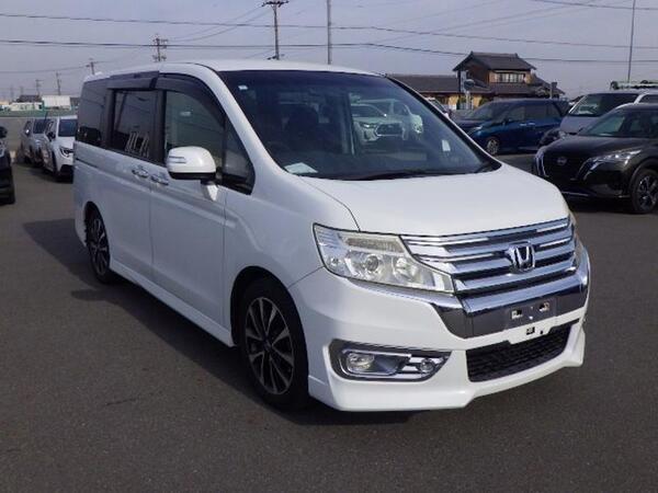 Honda Stepwagon 2.0 SPADA Z PETROL AUTOMATIC 8 SEATER 5dr