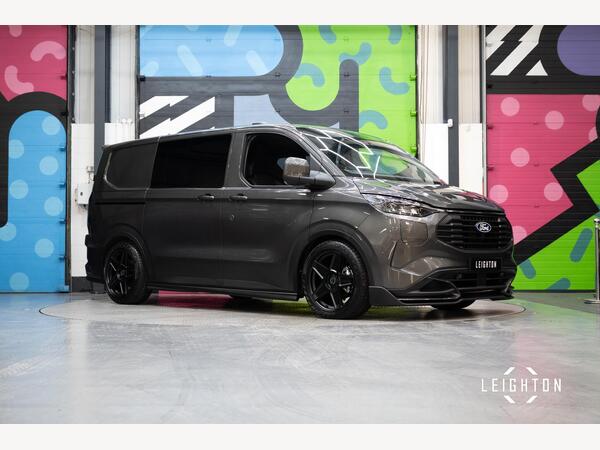 Ford Transit Custom 2.5 320 Duratec 11.8kWh Limited Crew Van Double Cab 5dr Petrol Plug-in Hybrid Auto L1 H1 Euro 6 (232 ps)