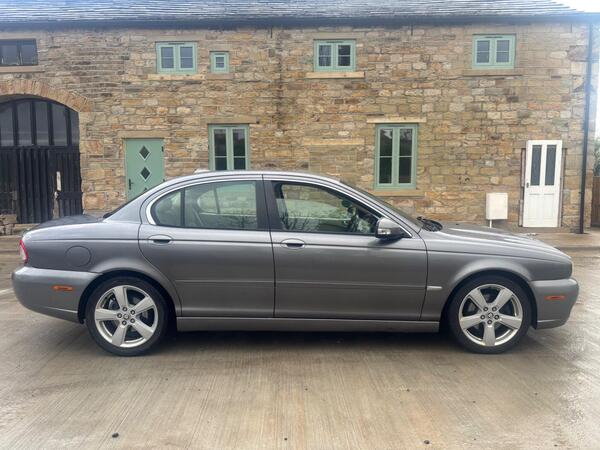 Jaguar X-Type 2.2D DPF SE 4dr