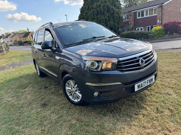 SsangYong Turismo 2.2D EX T-Tronic Euro 6 5dr