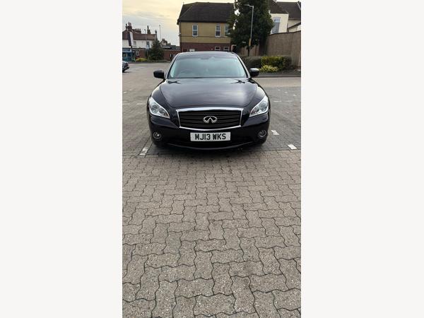 Infiniti M 3.5 35h V6 GT Premium Auto Euro 5 (s/s) 4dr