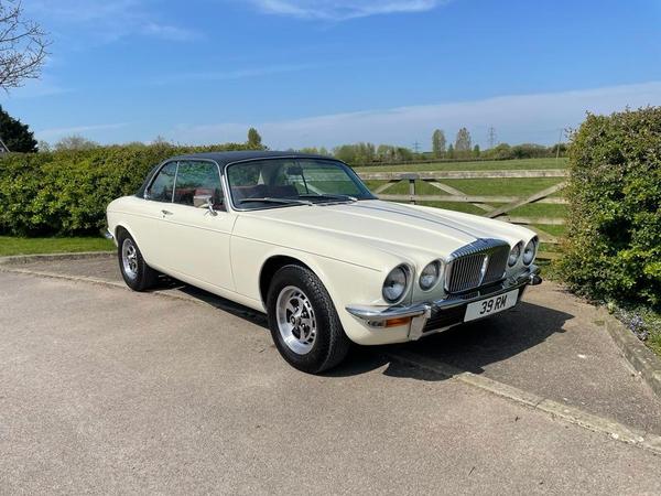 Daimler Sovereign 4.2 COUPE 4dr