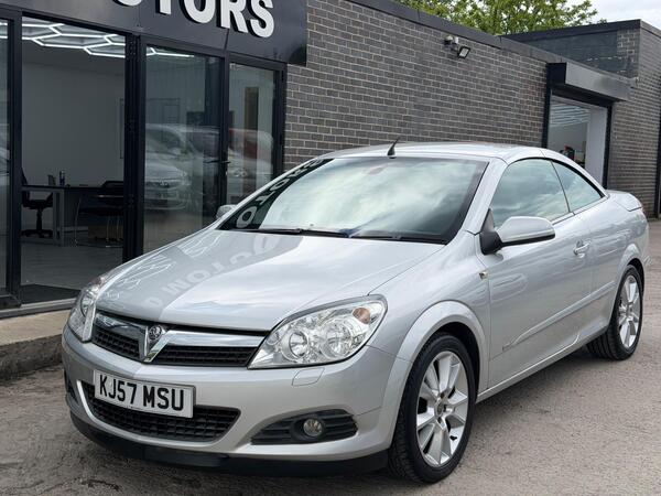 Vauxhall Astra 1.8i Design Twin Top 2dr