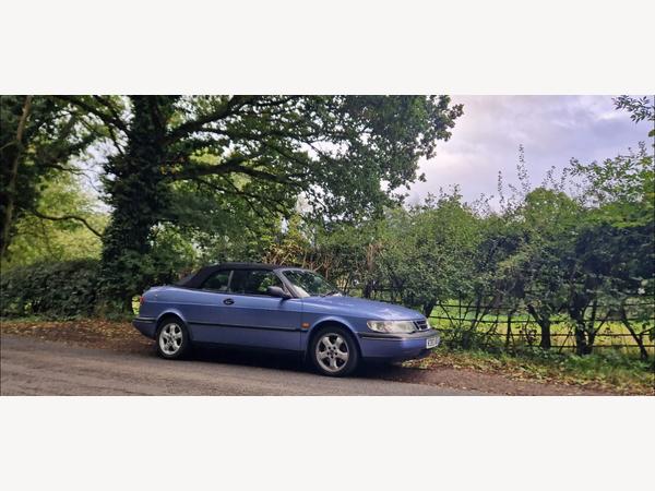 Saab 900 2.0i S 2dr