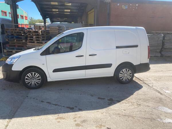 Peugeot Partner 1.6 HDi S Crew Van 4dr Diesel Manual L2 (147 g/km, 92 bhp)