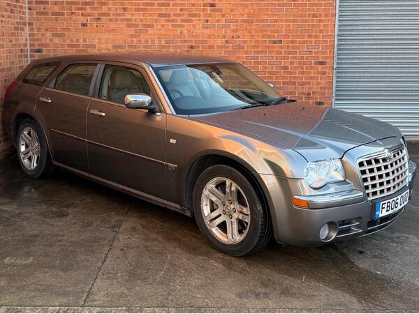 Chrysler 300C 3.0 CRD V6 5dr
