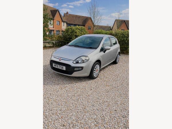 Fiat Punto Evo 1.4 Dynamic Dualogic Euro 5 (s/s) 5dr