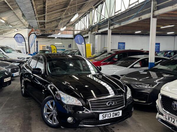 Infiniti M 3.5 35h V6 Business Edition Auto Euro 5 (s/s) 4dr