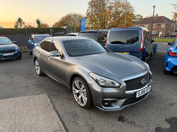Infiniti Q70 2.2d Sport Auto Euro 5 (s/s) 4dr