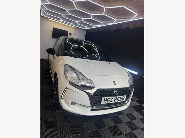 DS AUTOMOBILES DS 3 1.2 PureTech Connected Chic Euro 6 3dr