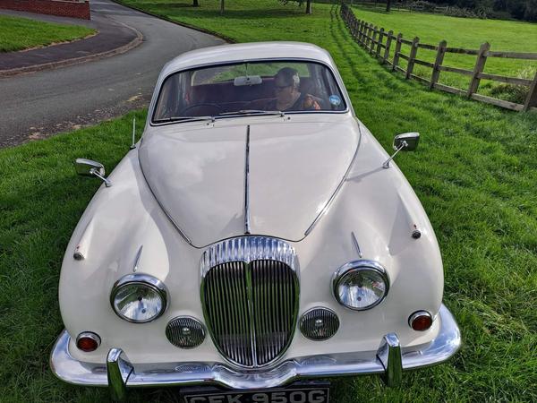 Daimler V8-250 250 v8