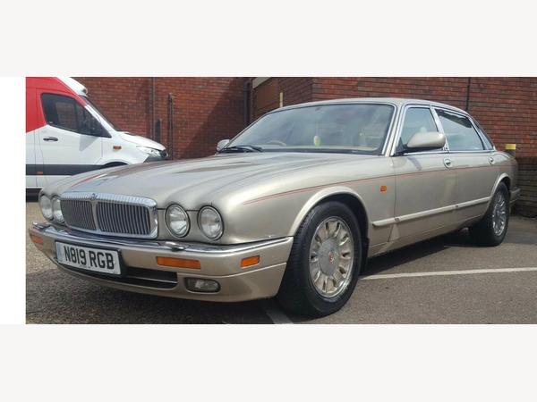 Daimler XJ Series 6.0 Double Six LWB Saloon 4dr