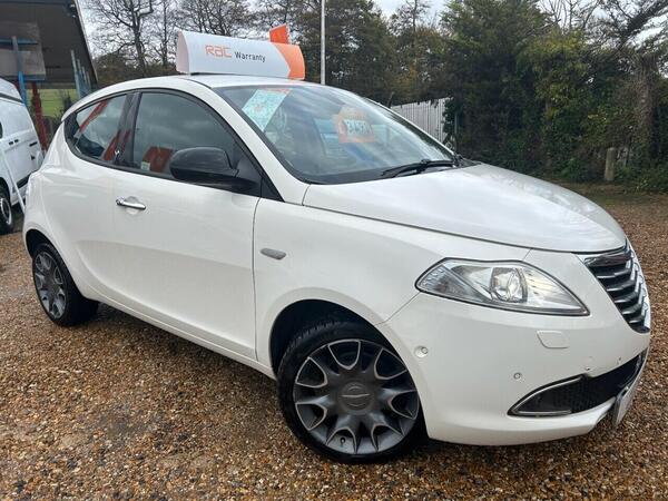 Chrysler Ypsilon 0.9 TwinAir Limited Euro 5 (s/s) 5dr