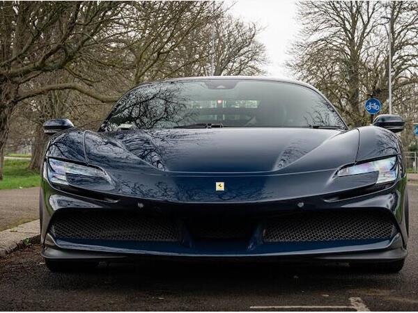 Ferrari SF90 Stradale 4.0T V8 7.9kWh F1 DCT 4WD Euro 6 (s/s) 2dr