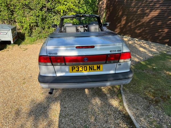Saab 900 2.3i SE 2dr
