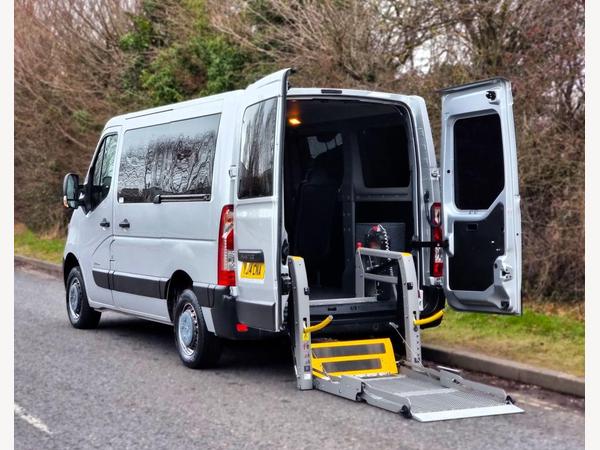 Renault Master 4 Seat Wheelchair Accessible Disabled Access Vehicle