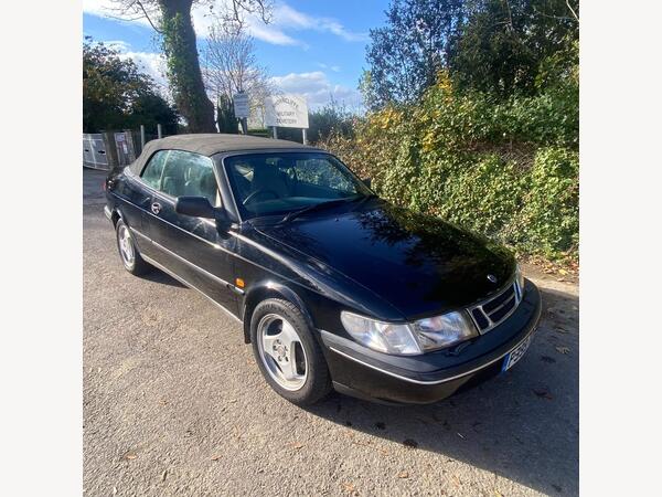 Saab 900 2.0i S 2dr