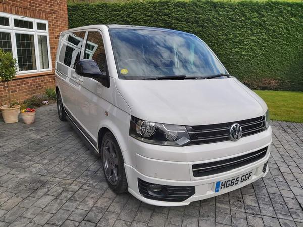 Volkswagen Transporter Sportline 2.0 BiTDI Sportline T32 Kombi 4dr Diesel DSG L1 H1 (214 g/km, 178 bhp)