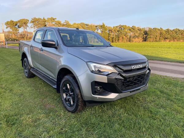 Isuzu D-Max 1.9 TD V-Cross Auto 4WD Euro 6 (s/s) 4dr