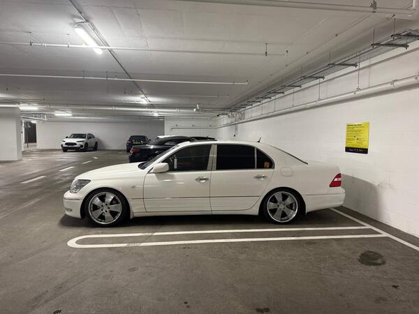 Lexus LS 4.3 430 4dr