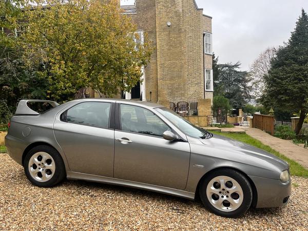 Alfa Romeo 156 2.4 JTD TI 4dr