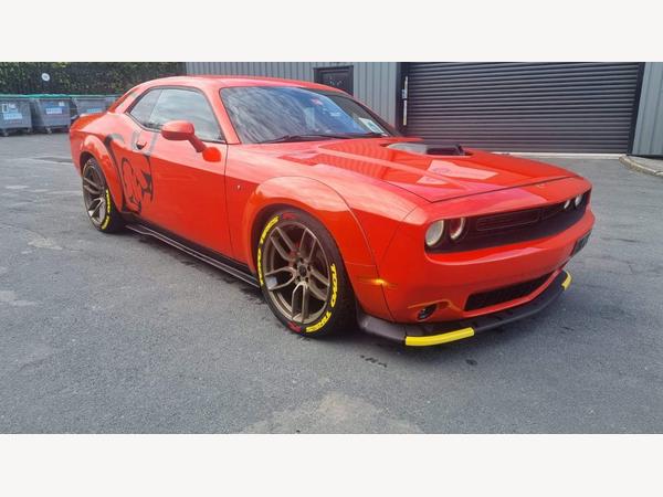 Dodge Challenger 2018 6.4 V8 SHAKER SRT SCAT PACK FRESH IMPORT