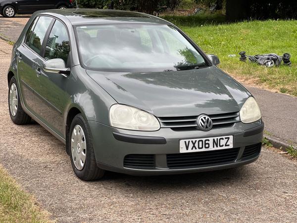Volkswagen Golf 1.6 FSI S 5dr