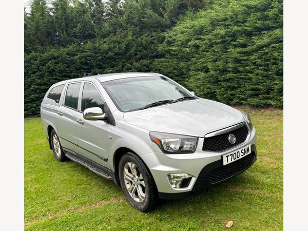 SsangYong Korando Sports 2.0D EX Pickup Double Cab 4dr Diesel Manual 4WD Euro 5 (155 ps)