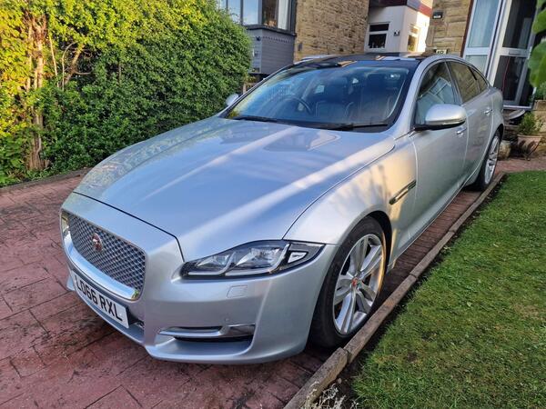 Jaguar XJ 3.0d V6 Premium Luxury Auto Euro 6 (s/s) 4dr
