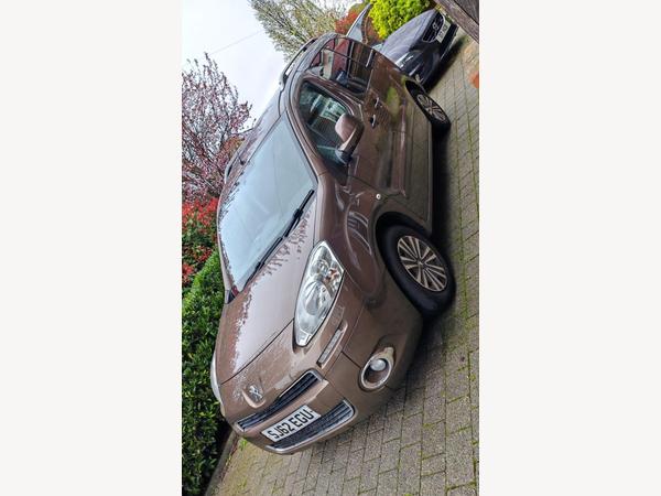 Peugeot Horizon Wheel chair Access vehicle
