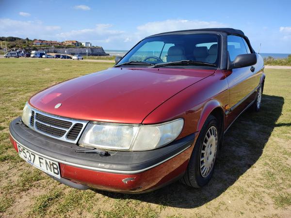 Saab 900 2.0i S 2dr
