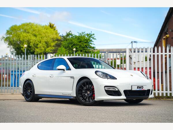 Porsche Panamera 4.8T V8 GTS PDK 4WD Euro 5 (s/s) 5dr