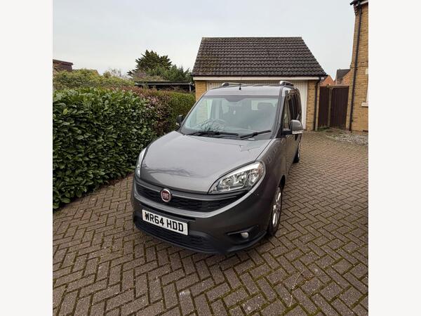 Fiat Doblo 1.6 MultiJet Lounge Euro 5 5dr