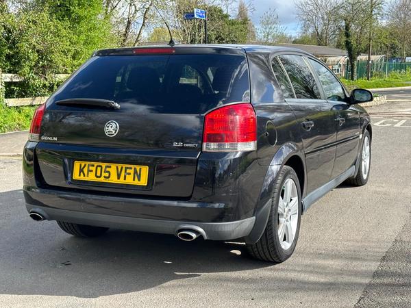 Vauxhall Signum 2.2i 16v Elegance 5dr