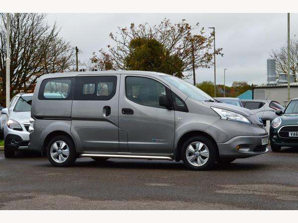 Nissan e-NV200 80kW Tekna Rapid Plus 6dr Auto + 5 SEAT / NAV / CAMERA / CRUISE / CLIMATE