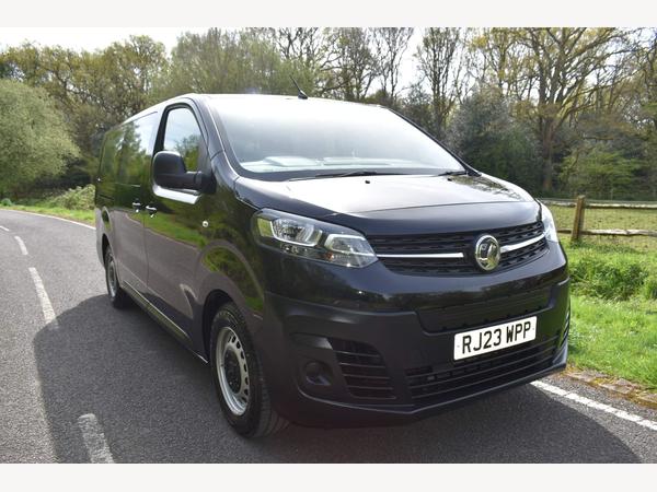 Vauxhall Vivaro-e Life 50kWh Combi Auto LWB 5dr (9 Seat, 11kW Charger)