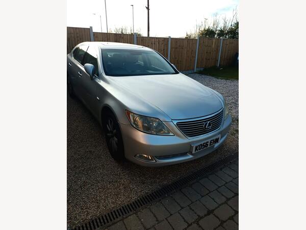 Lexus LS 4.6 460 V8 SE Auto Euro 4 4dr