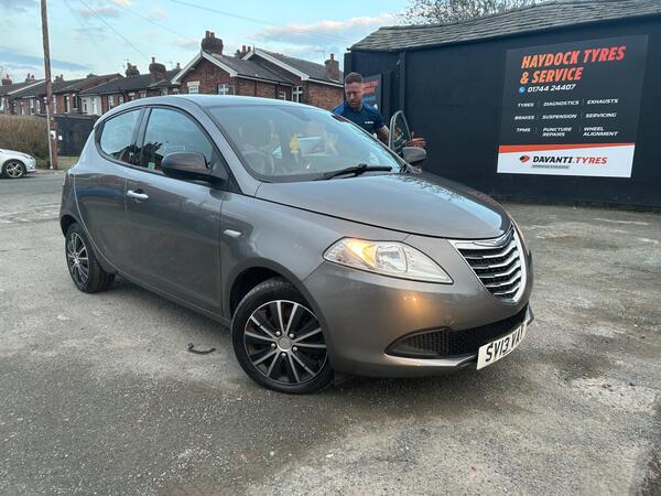 Chrysler Ypsilon 1.2 S Euro 5 (s/s) 5dr