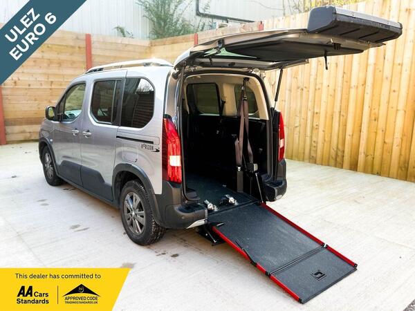 Peugeot Rifter 3 Seat Auto Wheelchair Accessible Disabled Access Vehicle WAV 5dr