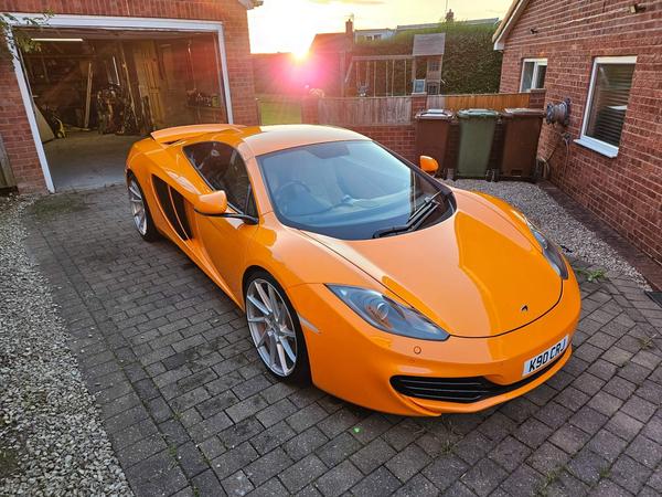 McLaren 12C 3.8T V8 SSG Euro 5 2dr