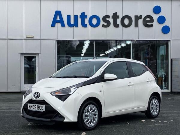 Toyota AYGO 1.0 VVT-i x-play Euro 6 5dr