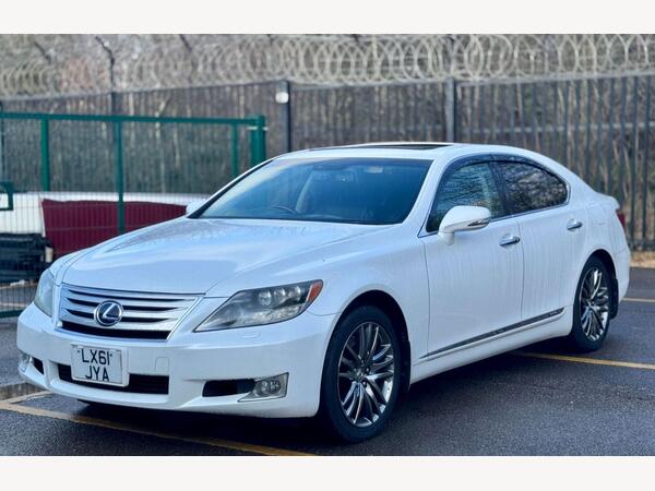 Lexus LS 5.0 600h V8 Premier Saloon 4dr Petrol Hybrid CVT 4WD Euro 5 (s/s) (445 ps)