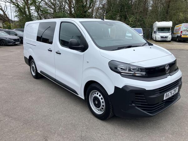 Vauxhall Vivaro 2.0 Turbo D Prime XL Crew Van LWB Euro 6 6dr