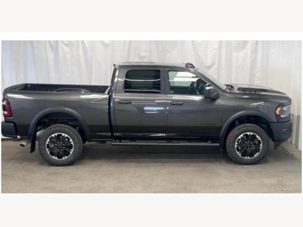 Dodge RAM REBEL POWERWAGON 2500 6.4 V8 4dr