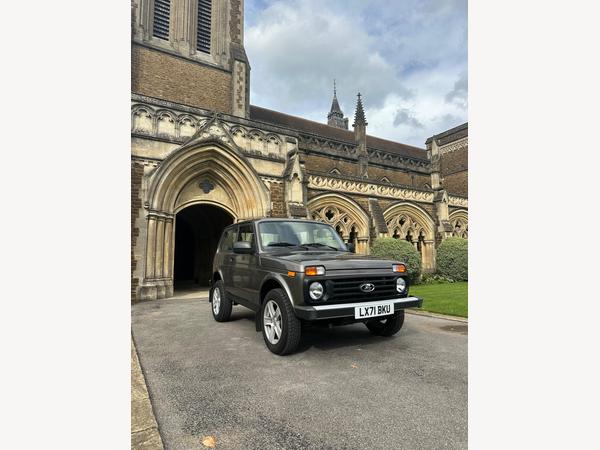 Lada Niva 1.7 LADA NIVA LEGEND 4X4 SUV 3dr Petrol Manual (83bhp)