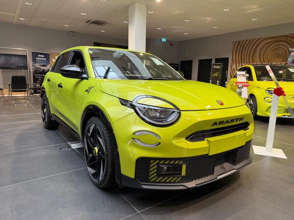 Abarth 600e 54kWh Scorpionissima Auto 5dr