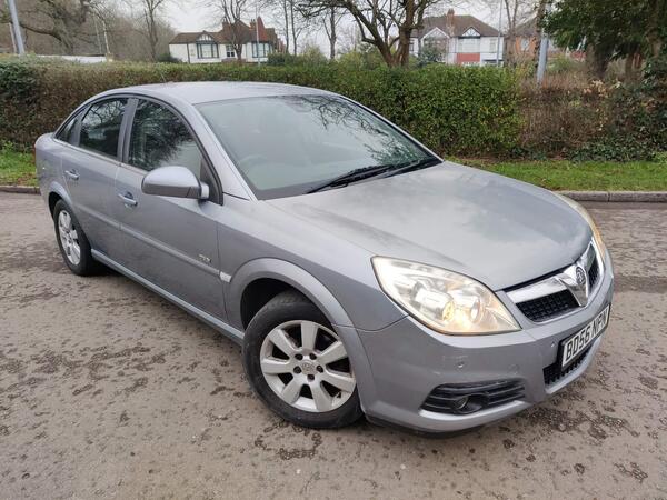 Vauxhall Vectra 2.2i 16v Design 5dr