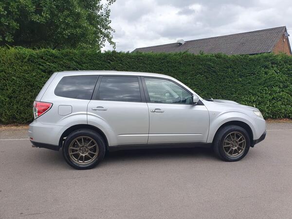 Subaru Forester XT 2.0XT 230BHP PLATINUM BLACK LEATHER EDITION