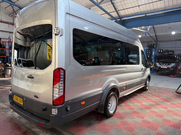 Ford Transit 2.2 TDCi 460 HDT Trend Minibus 4dr Diesel Manual L4 H3 (18 seats) (196 g/km, 153 bhp)