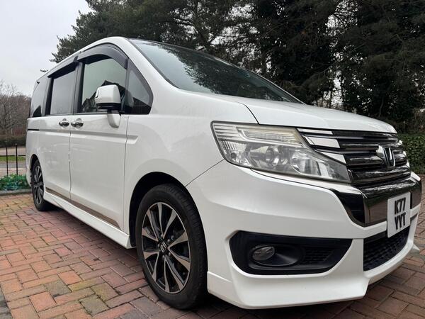 Honda Stepwagon Spada